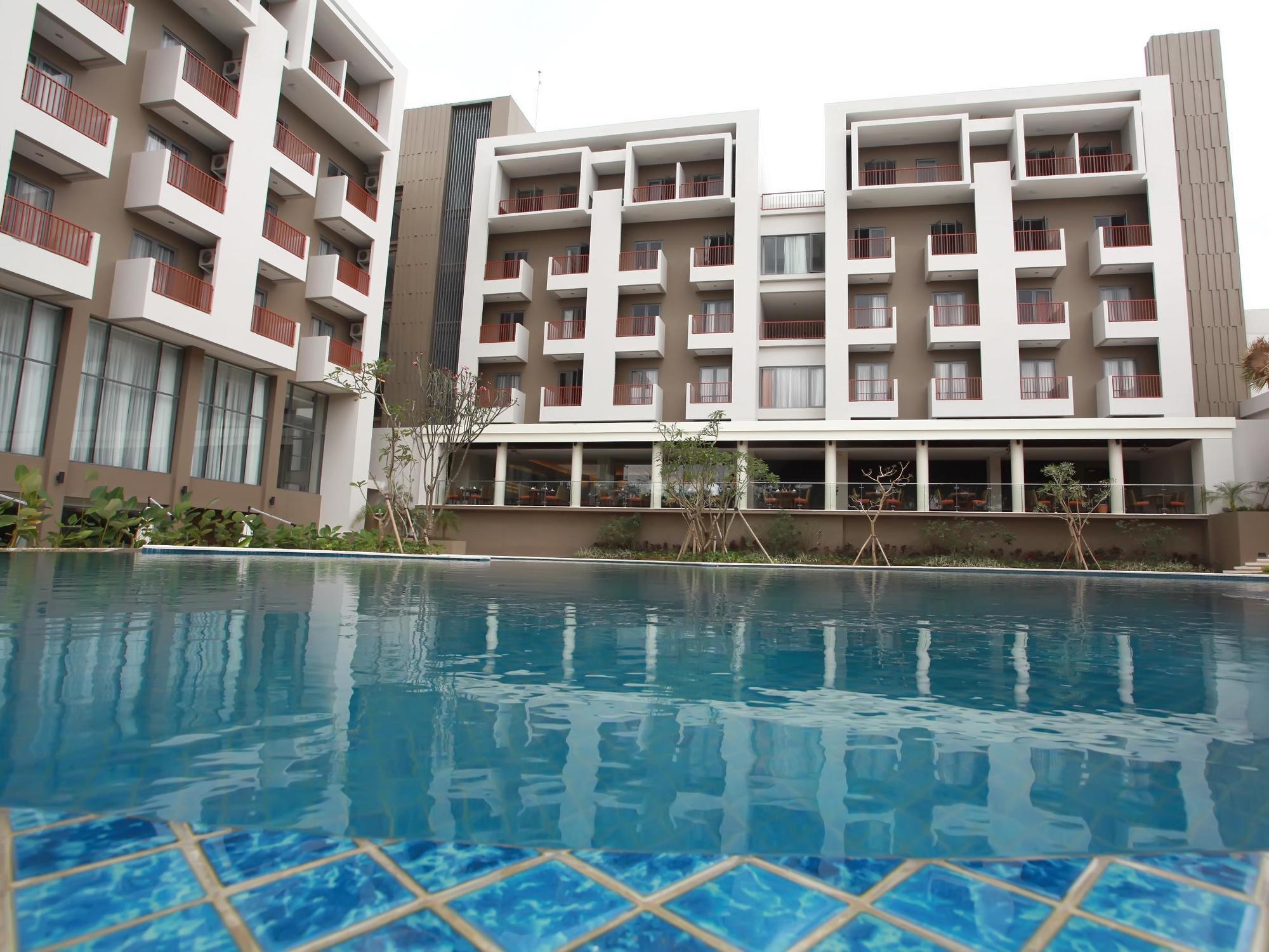 Soll Marina Hotel & Conference Center Bangka Pangkal Pinang Kültér fotó